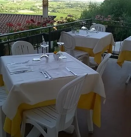 ゲストハウス Ristorante Centrale カヴァイオーン・ヴェロネーゼ