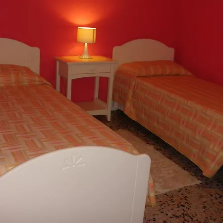 招待所 Ristorante Centrale 卡瓦翁贝罗内斯